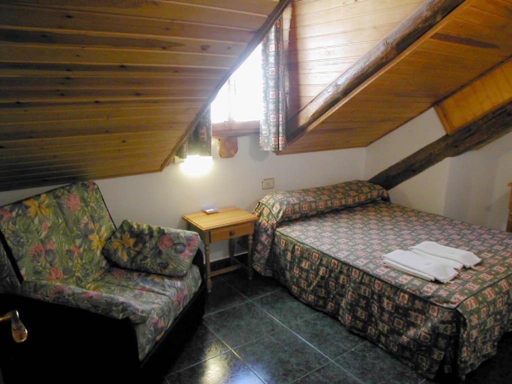 Gabarre Otel Broto Oda fotoğraf